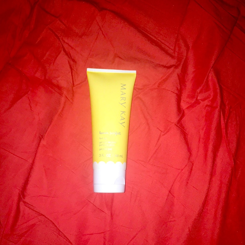 🐶 - Mary Kay foot gel